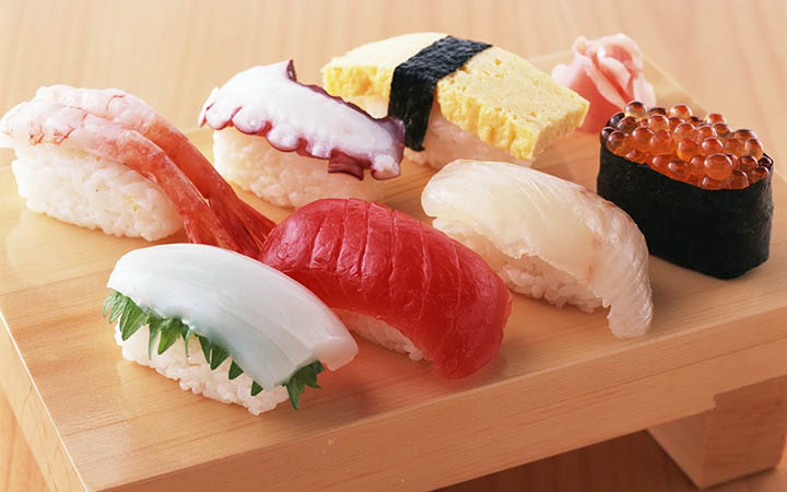 sushi nhật bản