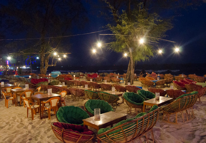 Bãi biển Sihanouk Ville về đêm